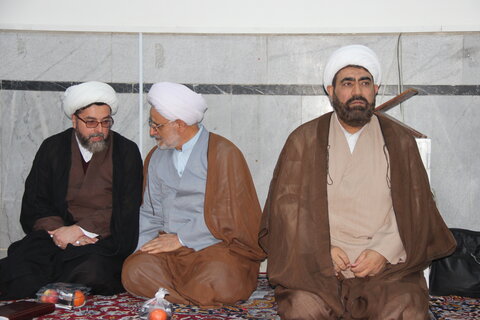 تصاویر / حضور مدیر حوزه علمیه استان قزوین در جمع روحانیون وطلاب قزوینی مقیم استان قم