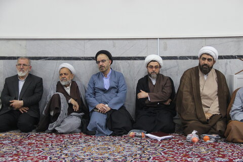 تصاویر / حضور مدیر حوزه علمیه استان قزوین در جمع روحانیون وطلاب قزوینی مقیم استان قم