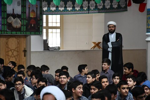 تصاویر/ جشن بزرگ روز جوان مدرسه علمیه جامعه الامام منتظر نجف آباد