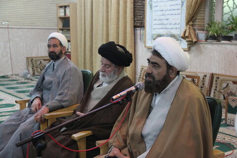 تصاویر / نشست مدیر حوزه علمیه استان قزوین با روحانیون وطلاب شهر اقبالیه