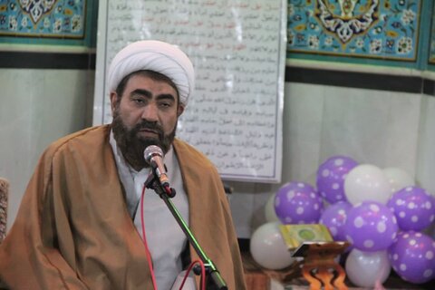 تصاویر / نشست مدیر حوزه علمیه استان قزوین با روحانیون وطلاب شهر اقبالیه