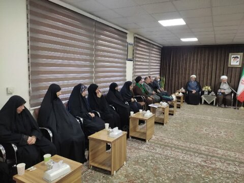 تصاویر/ نشست نماینده ولی فقیه در کردستان با شاعران مهدوی به مناسبت اعیاد شعبانیه