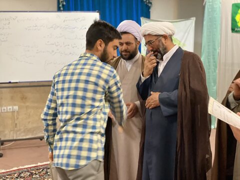 تصاویر / تجلیل از خانواده اساتید وطلاب مدرسه علمیه شهید مصطفی خمینی (ره) تاکستان