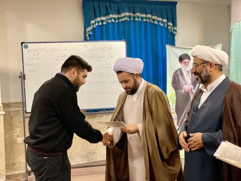 تصاویر / تجلیل از خانواده اساتید وطلاب مدرسه علمیه شهید مصطفی خمینی (ره) تاکستان
