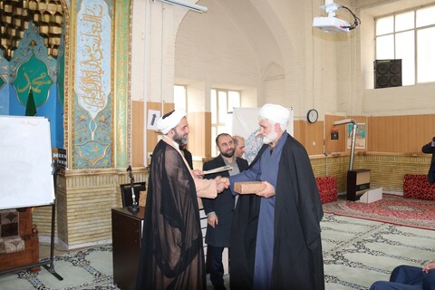 تصاویر/ مراسم تجلیل از روحانیون مدیر کانون مساجد ارومیه