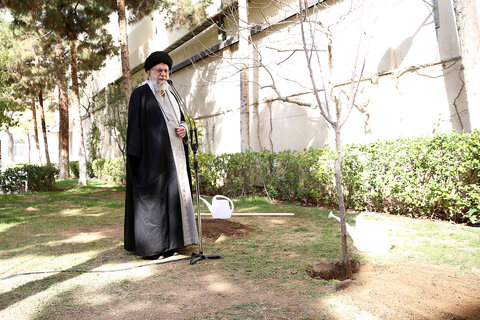 امام خامنه ای