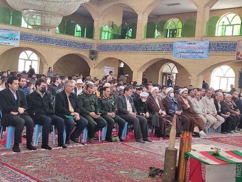 تصاویر/  برگزاری مراسم گرامیداشت شهدای بمباران هوایی پیرانشهر در مصلی امام خمینی (ره)