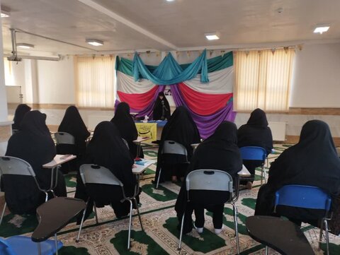 تصاویر  برگزاری کارگاه مهدویت و جلسه اخلاق عمومی در مدارس علمیه خواهران نورآباد و ازنا