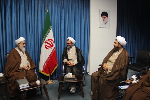 تصاویر / دیدار معاون تبلیغ و امور فرهنگی حوزه های علمیه کشور با امام جمعه قزوین