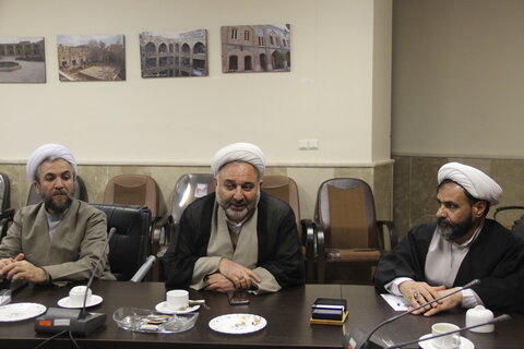 تصاویر/ جلسه معاون تبلیغ و امور فرهنگی حوزه های علمیه با معاونان تیلیغ شهرستان قزوین