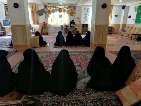 تصاویر/ مراسم جشن ولادت امام زمان (عج) در مدرسه علمیه الزهرا (س) خوی
