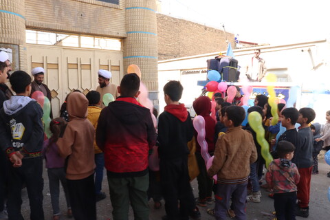 تصاویر/ برپایی ایستگاه های صلواتی و جشن نیمه شعبان در نقاط مختلف ارومیه