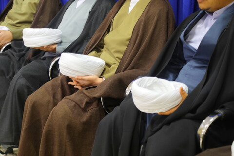 تصاویر/ مراسم عمامه گذاری طلاب توسط آیت الله العظمی جوادی آملی در روز نیمه شعبان