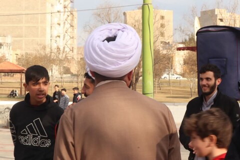 تصاویر/ جشنی متفاوت برای بچه های محلات پایین شهر توسط طلاب ارومیه- ۲