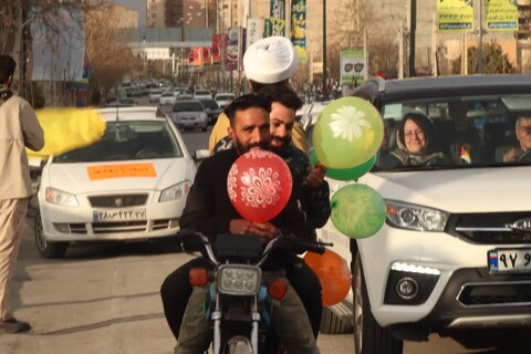 تصاویر/ جشنی متفاوت برای بچه های محلات پایین شهر توسط طلاب ارومیه- ۲