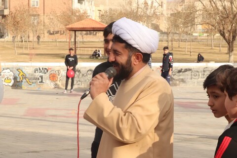 تصاویر/ جشنی متفاوت برای بچه های محلات پایین شهر توسط طلاب ارومیه- ۲