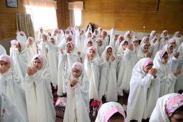 تصاویر / حضور نماینده ولی فقیه در استان همدان در جشن تکلیف دختران