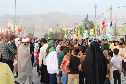 اجتماع مردم شهرستان پارسیان در جشن نیمه شعبان