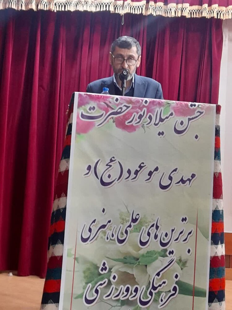 تجلیل از نفرات برتر قرآن و عترت دانش آموزان دبیرستان فرهنگیان شهر یاسوج