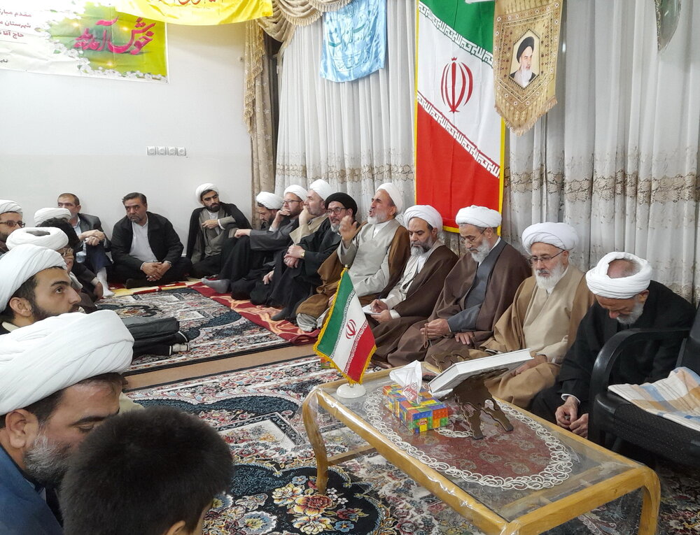 گزارشی از جلسه طلاب مرند و جلفا