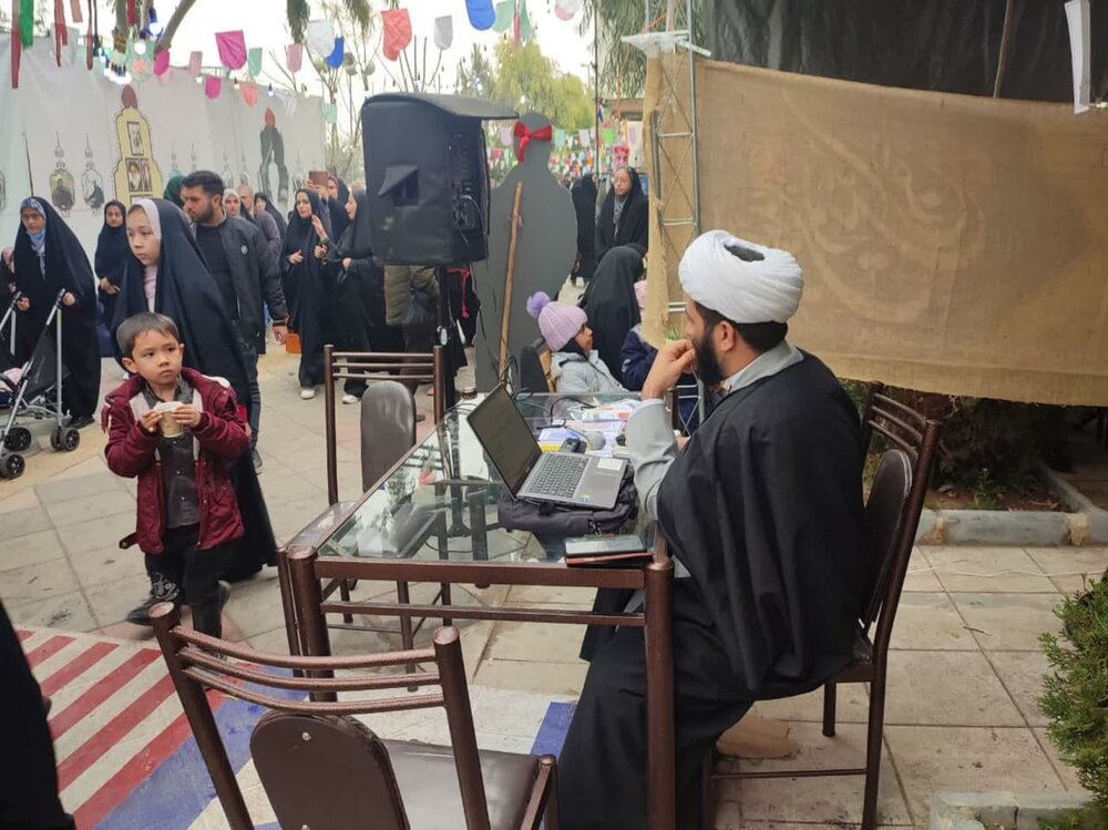 تصاویر/ نمایشگاه فرهنگی پایگاه بسیج شهدای روحانی مرکز مدیریت حوزههای علمیه در نیمه شعبان تصاویر/ نمایشگاه فرهنگی پایگاه بسیج شهدای روحانی مرکز مدیریت حوزههای علمیه در نیمه شعبان