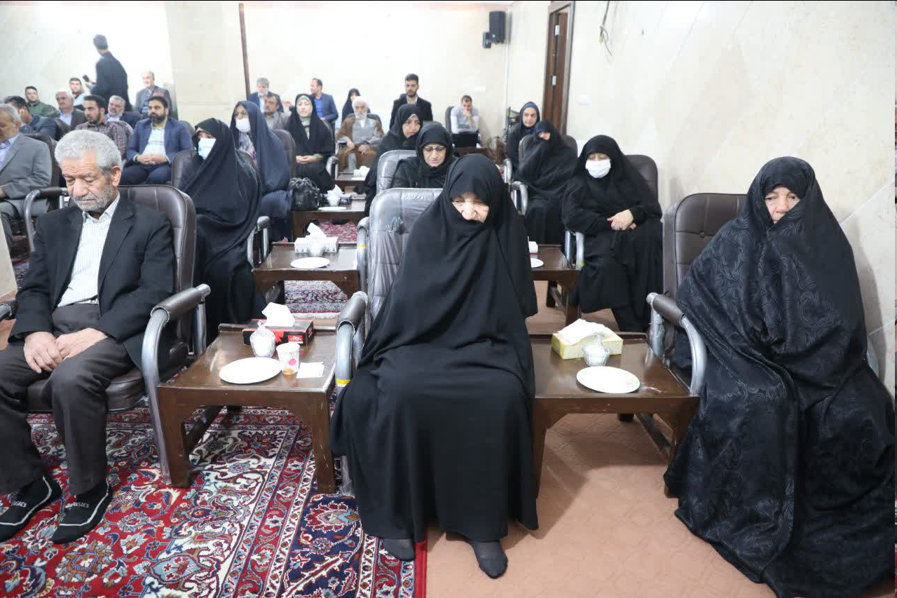 شهدا برندگان حقیقی تجارتخانه دنیا بودند