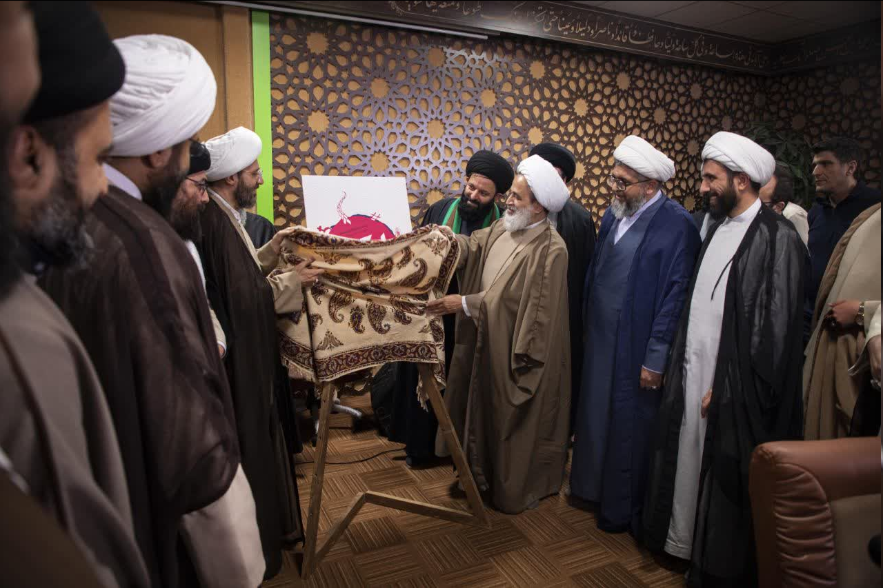 آیین رونمایی از کتاب «راستینه» برگزار شد + عکس