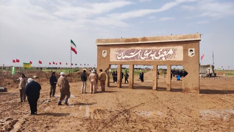 تصاویر / حضور طلاب مدارس علمیه استان قزوین در یادمان کانال کمیل -عکس -ابوالفضل قاسمی