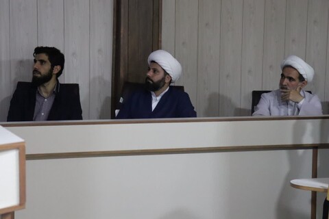 تصاویر/ اولین جلسه دوره تخصصی استهلال ماه در مدرسه علمیه امام خمینی (ره) ارومیه