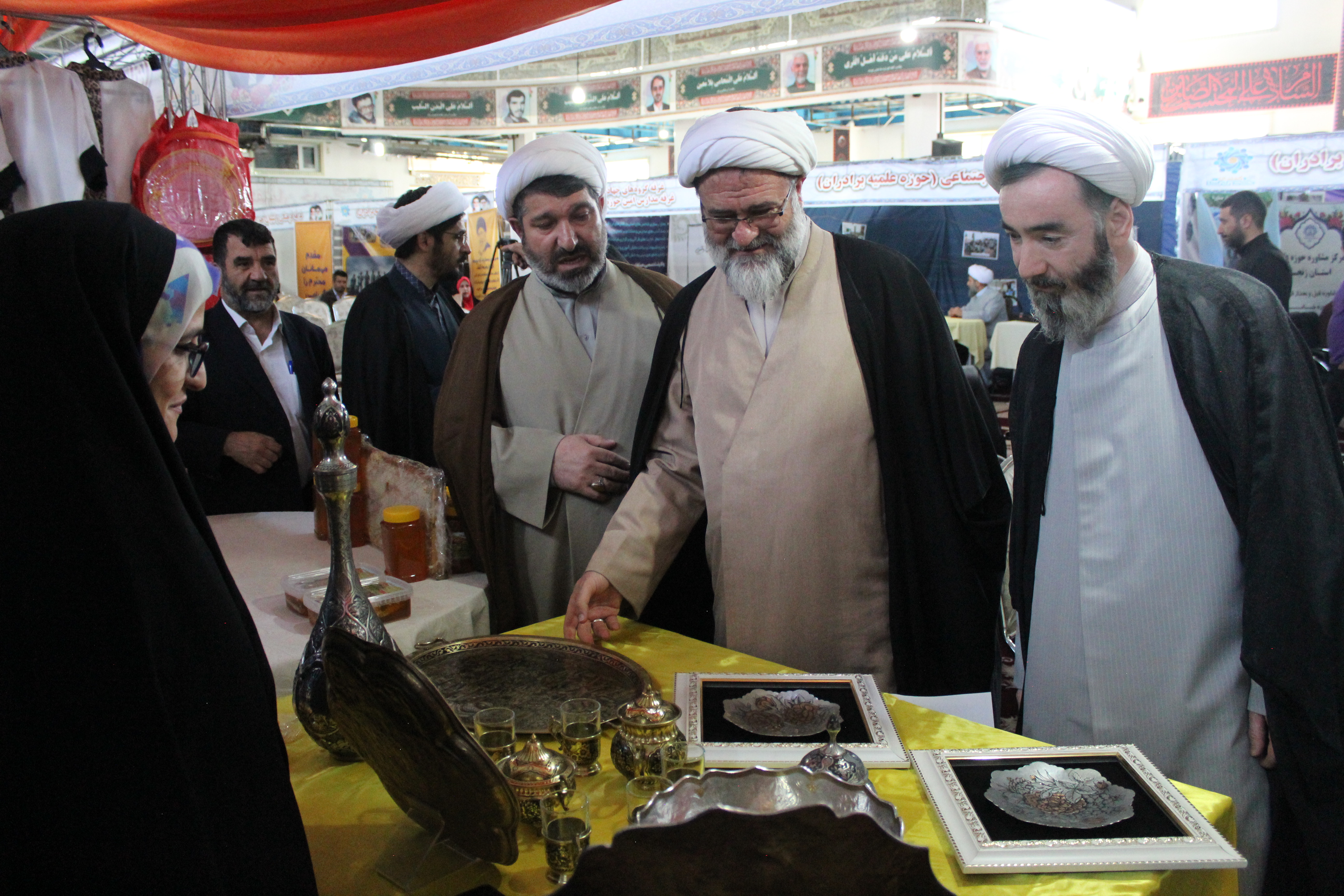 تصاویر/ افتتاح سومین جشنواره گفتمان خدمت ویژه فعالان تبلیغی، جهادی و مراکز نیکوکاری در زنجان