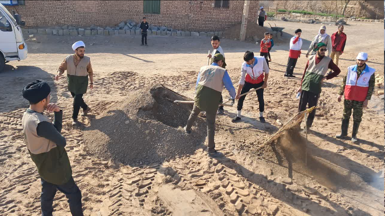 برگزاری اردوی جهادی طلاب در ۸ روستای خراسان جنوبی + عکس