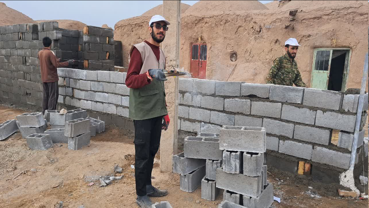 برگزاری اردوی جهادی طلاب در ۸ روستای خراسان جنوبی + عکس