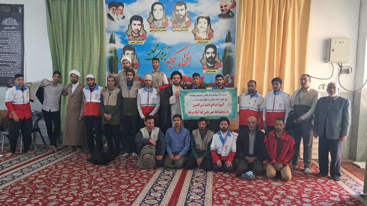 برگزاری اردوی جهادی طلاب در ۸ روستای خراسان جنوبی + عکس