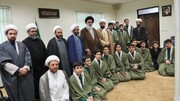 تصاویر/ دیدار طلاب مدرسه علمیه امام حسن مجتبی (ع) با نماینده ولی فقیه در استان البرز