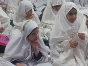 تصاویر/ جشن تکلیف ۱۳۰۰ دانش آموز دختر کاشانی