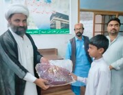 ایم ڈبلیو ایم کے رہنماؤں کا حب چوکی بلوچستان کا دورہ؛ بچوں میں تحائف تقسیم
