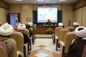 تصاویر/ نشست علمی «ضرورت و بایسته‌های گذر به مرحله حضور آکادمیک شیعه در مجامع علمی جهان»