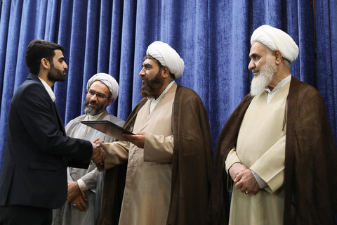 تصاویر /آئین اختتامیه هفتمین جشنواره علامه حلی (ره) استان قزوین