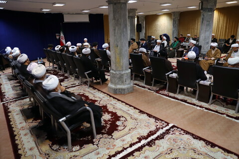 تصاویر/ نشست مدیران مدارس علمیه سطح یک حوزه علمیه قم با آیت الله اعرافی