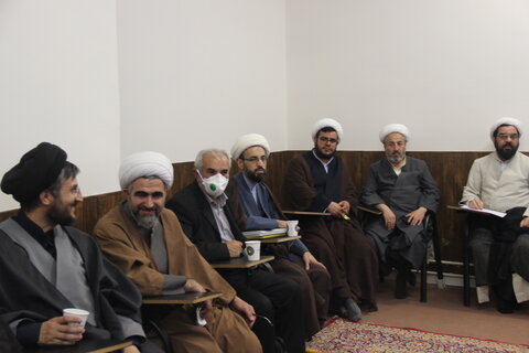 تصاویر / دوره آموزشی خانواده اساتید وطلاب مدرسه علمیه مولاوردیخان قزوین