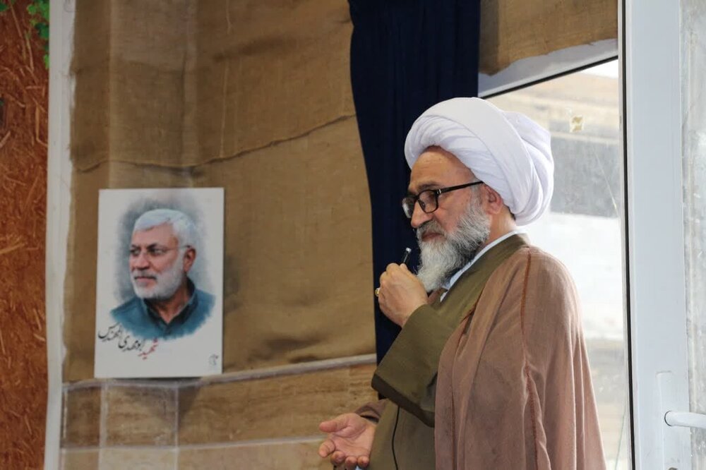 بازدید نماینده آیت الله العظمی سیستانی از مدرسه علمیه الغدیر اهواز + عکس