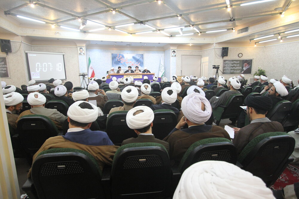 از انتقادات سازنده استقبال می کنیم