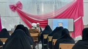 کارگاه مدیریت ارتباط در مدرسه علمیه خواهران بندر امام خمینی(ره) برگزار شد + عکس