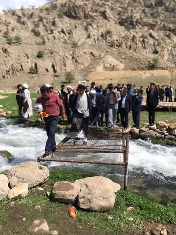 بازدید نماینده ولی فقیه در خوزستان از روستای تِزار شهرستان لالی