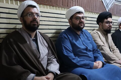 تصاویر / نشست صمیمی مدیریت مدرسه علمیه امام خمینی(ره) ارومیه با طلاب