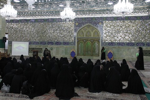 تصاویر/ دختران نوجوان حرم حضرت معصومه(س) را در آستانه ماه رمضان غبارروبی کردند
