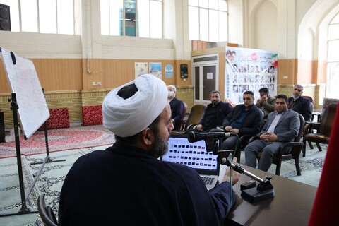 تصاویر/ جلسه توانمندسازی شورای هیئات مذهبی و کانون مداحان آذربایجان غربی