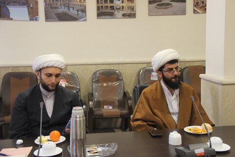 تصاویر / نشست مدیر حوزه علمیه استان قزوین با مدیران مدارس علمیه قزوین