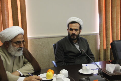 تصاویر / نشست مدیر حوزه علمیه استان قزوین با مدیران مدارس علمیه قزوین