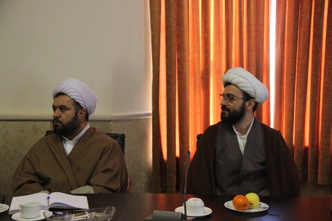تصاویر / نشست مدیر حوزه علمیه استان قزوین با مدیران مدارس علمیه قزوین